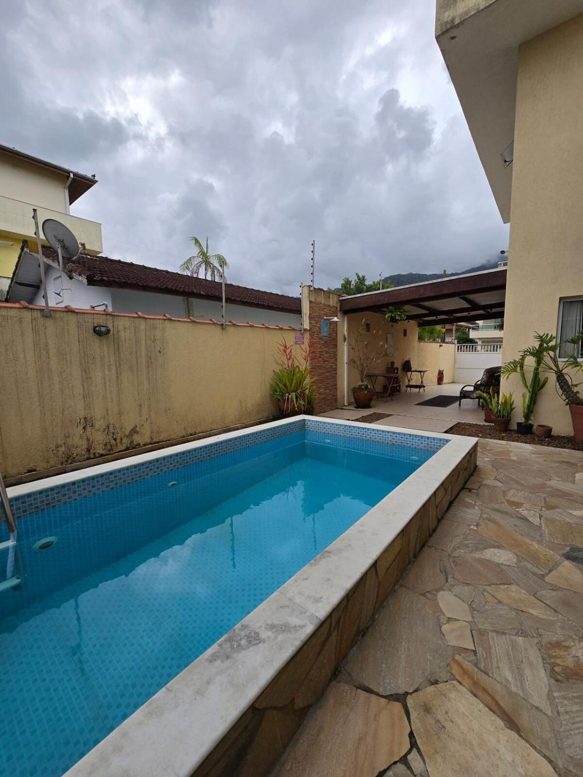 Casa de férias Casa - 2 Suites, Churrasqueira No Terraco - 200 Mts Do Sape